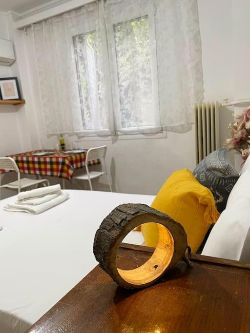 Cute And Quiet Apartment In The Center Of Афины Экстерьер фото