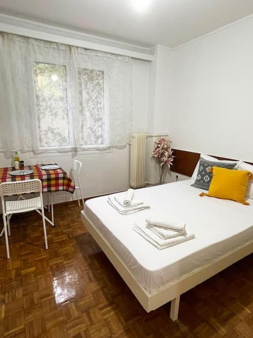 Cute And Quiet Apartment In The Center Of Афины Экстерьер фото